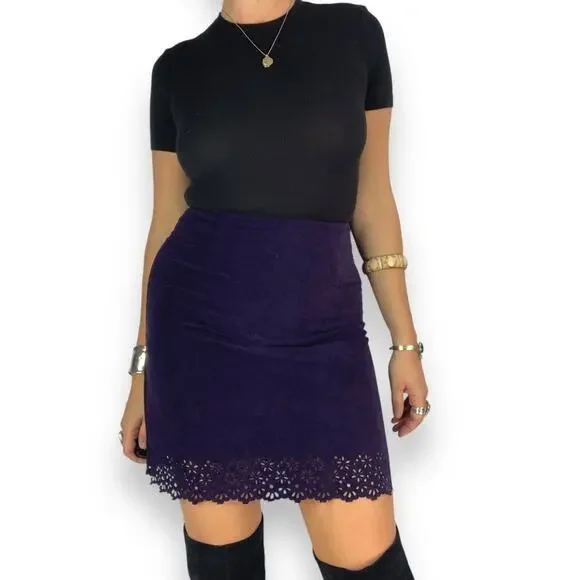 90's FASHION BUG purple faux suede mini skirt with floral cut out along bottom - Picture 13 of 14
